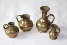 4 kleine Krüge, Messing